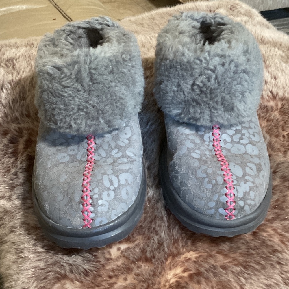 Ugg's Gray and Pink Women's Slippers